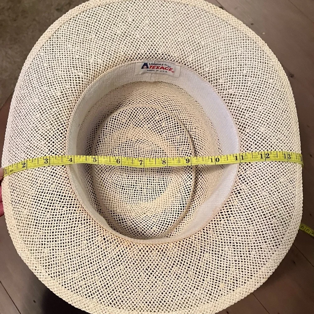 Stylish Cream Hat with Green Band - Picture 5 of 8